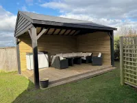 Quiet setting with secure gated parking, children's play area & farm animals Hotels in Wisbech