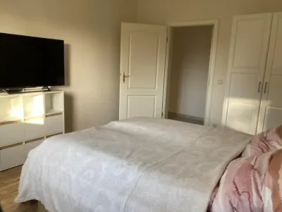 cosy modern apartment for two with patio Fleischerei Jurich Genuss-Handwerk seit 1899附近的飯店