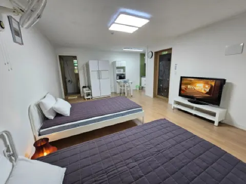 Cheolwon Hyesung Pension โรงแรมใกล้สนามกีฬาสาธารณะชอวอน