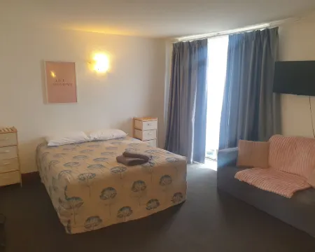 瑪娜汽車旅館 波里魯瓦酒店