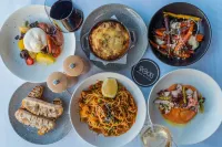 Coral Sea Resort - breakfast