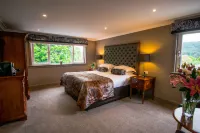 Craigmhor Lodge & Courtyard Hotels in Pitlochry