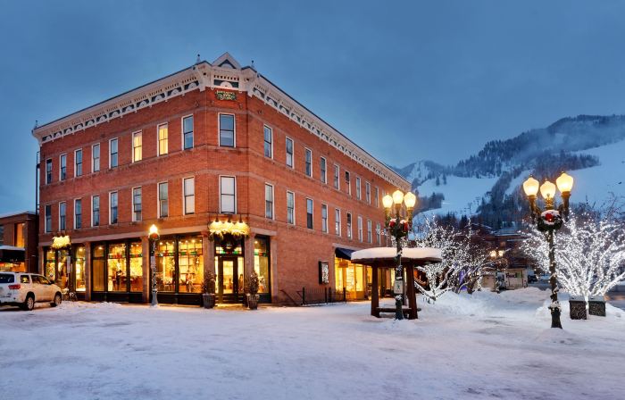 Independence Square Lodge by Frias