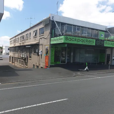 Backpackers Central Hamilton