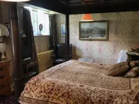 Chalk and Cheese Hotels in Fincham