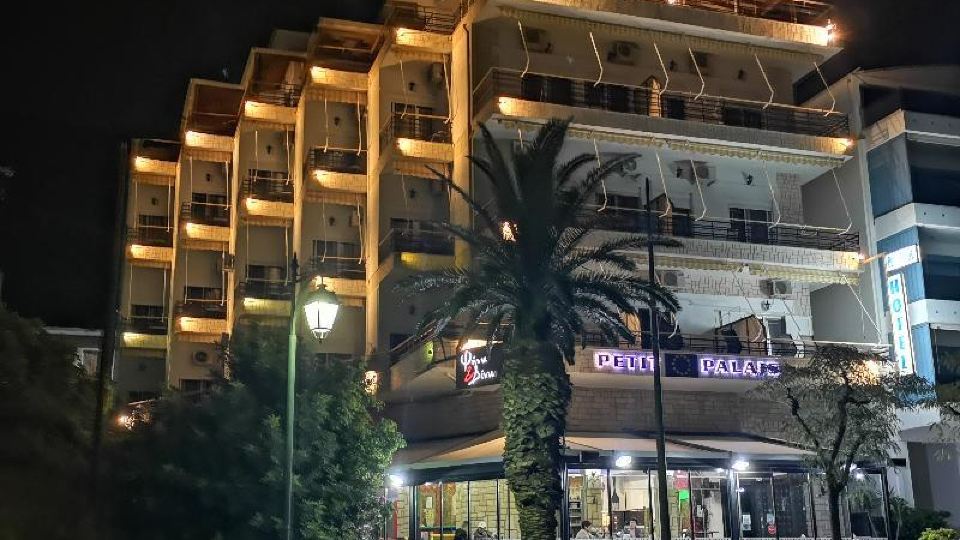 Petit Palais Hotel
