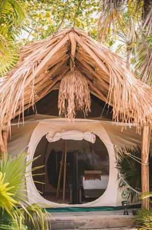 Uman Glamping & Cenote Tulum