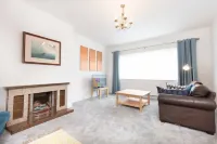 An Searrach Dingle by Trident Holiday Homes Hotels in Dingle