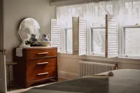 Hill Road Manor Bed & Breakfast Hotels in 
