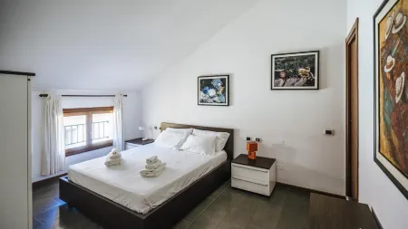 Viale Hambury 51 Отели рядом с достопримечательностью «Bagni Alexandra»