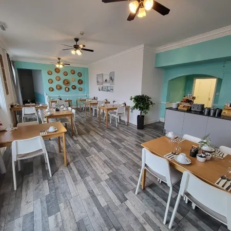 Beach Hotel Torbay B&B