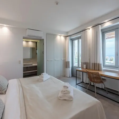 Sampatiki Suites - Seaview Luxury Suites with Breakfast and Spa