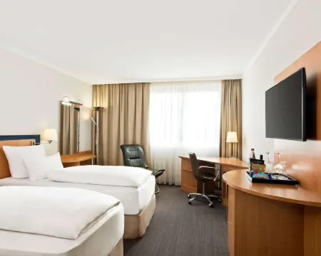 NH Frankfurt Airport West Hotels in Raunheim