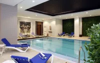 Cantonal Hotel by Warwick - Pools
