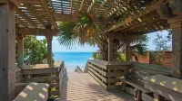 Classic Beach Home with Heated Private Pool - Sleeps 9 - Wifi