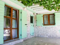 Authentic Dalmatian Treasure Homes - 3-Star