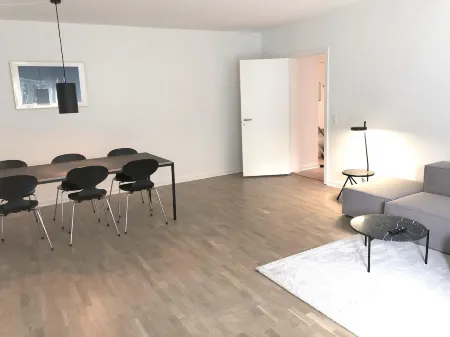 Spacious 1-Br w a Balcony in Frederiksberg - 202