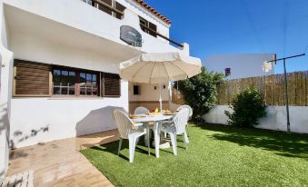 Faro Terrace Villa by Homing