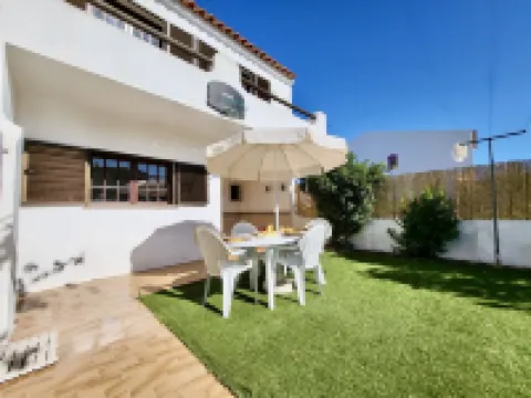 Faro Terrace Villa by Homing