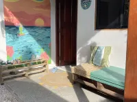 The Cafecito Surf School & Guesthouse Hotels in Carmen