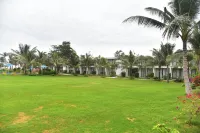 The Vista Beach Resort & Spa Hoteles en Thuận Quý
