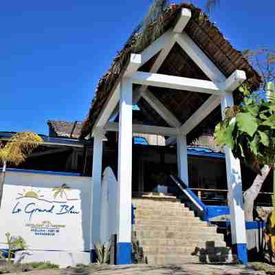 Le Grand Bleu Hotel Exterior