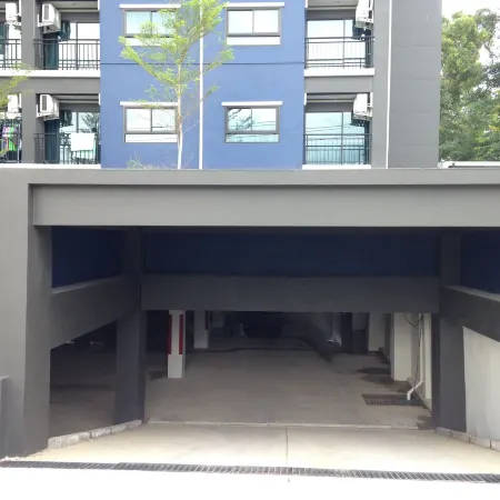Ploen Ploen Residence