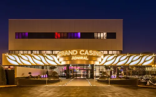 Admiral Hotel - pemandangan pegunungan