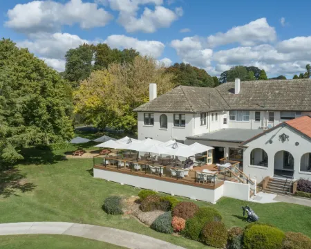 Dormie House Hotels in Bowral