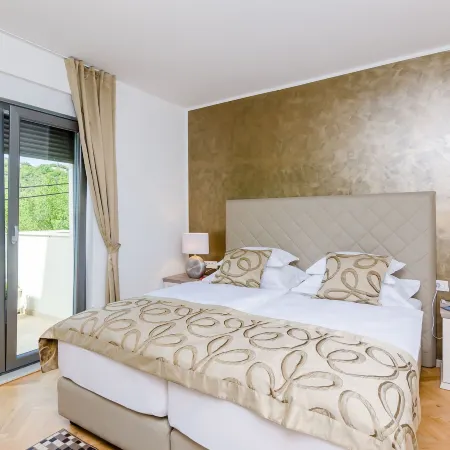 Villa Dolores Apartments