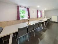 Charming Cottage with Hot Tub & Sauna, High Fens