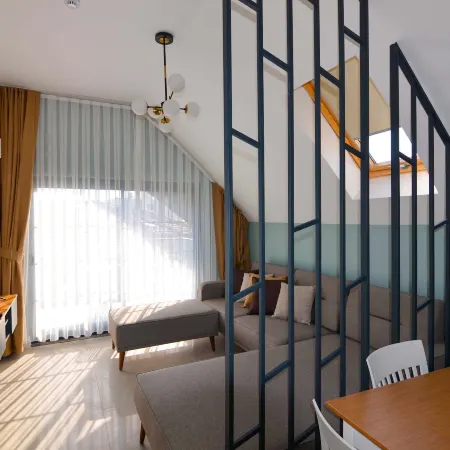 Juglans Suites