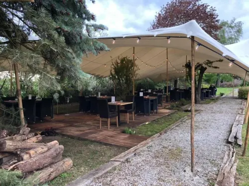 Le 1815 Hotels in Waterloo