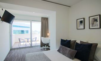 Phaedrus Living: Luxury Suite Nicosia 506