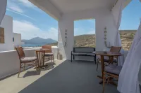 Moments Rooms Отели в г. Adamantas