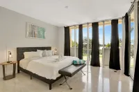 Deerfield Condo Suites by Opus