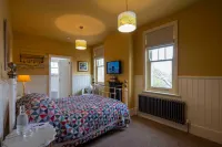 Long Man Inn - parking