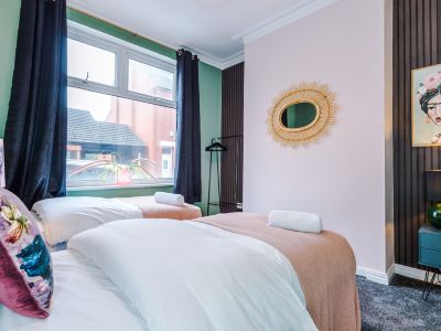 Newly Renovated Home-Manchester