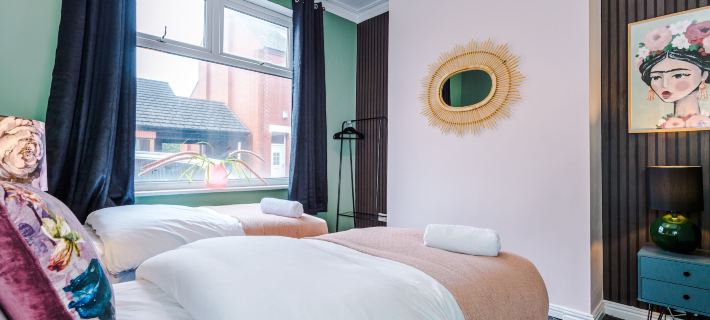 Newly Renovated Home-Manchester Hotels in Salford