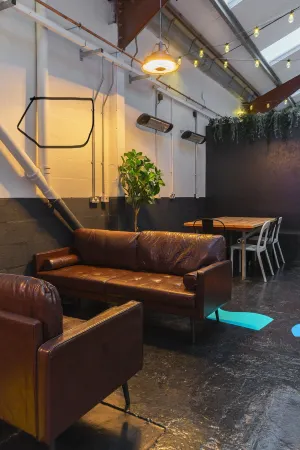 CoalShed Отели рядом с Аэропорт Бристоль