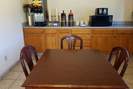 Knights Inn Franklin, PA