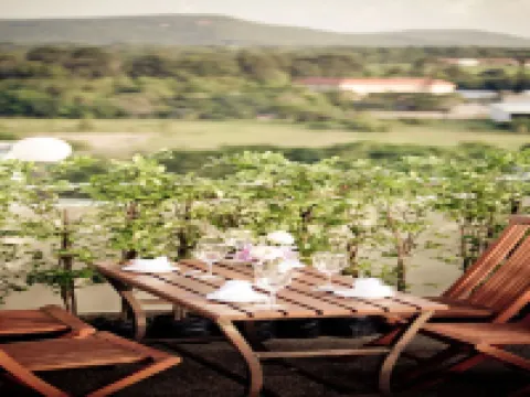 โรงแรมพลอยพาเลซ โรงแรมในอำเภอเมืองมุกดาหาร