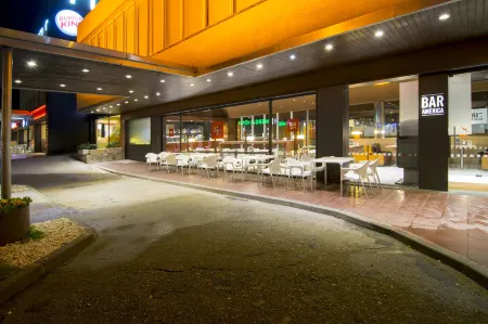 Hotel America Igualada Отели в г. Эль-Брук