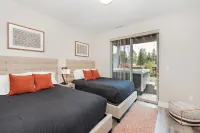 Newly Built, Stylish Modern Condo w/ Hot Tub & Large Balcony, 30 mi. to Aspen! Hotel in zona Thunder River Theatre Company