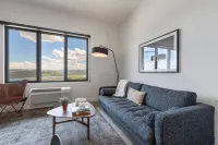 Cozy Studio with Hot Tub and Outdoor Adventures - Tranquil Oasis Hotels in Wasatch County