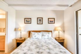 Garden View, Ground-Floor Condo w/ Lanai & Shared Hot Tub/Pool - Walk to Beach