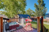 Heated Game Room and Relaxing Hot Tub - Spacious Retreat Hotels in Arvada