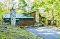 Hot Tub, Sauna, Firepit and Free Daily Activities - Exquisite Luxury Cabin