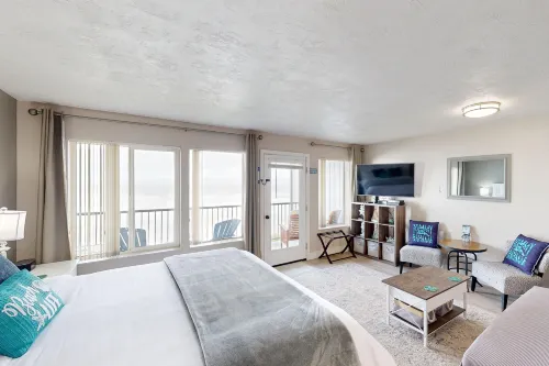 Stylish Escape W/ Shared Pool, Direct Beach Access, Private Balcony & Ocean View