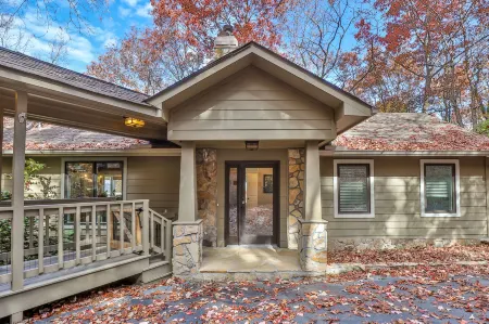 Magnificent Mountain Views and Hot Tub - Enchanting Nature Retreat